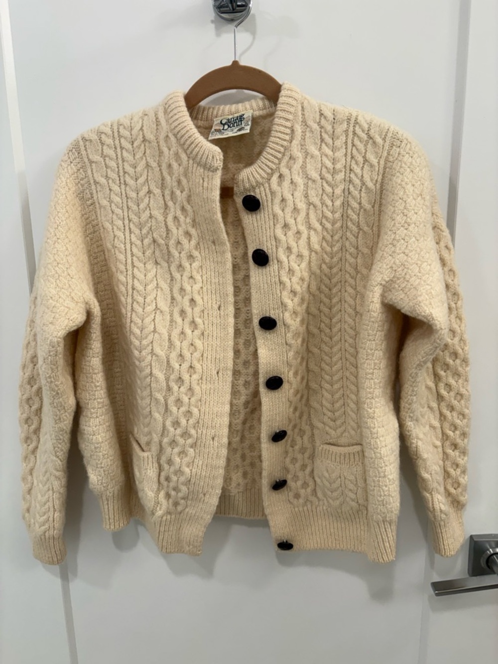 Vintage Cream Cable Knit Wool Aran Mills Carraig Donn Cardigan Made in Ireland